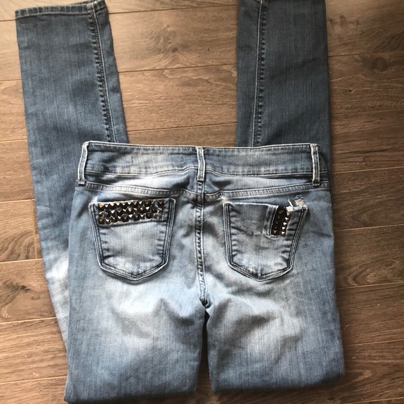 ⭐️SALE⭐️Black Orchid super Skinny distressed studded pockets - Picture 4 of 5